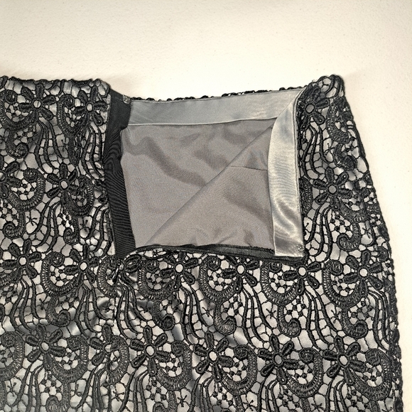 Ann Taylor Eyelet Petite Skirt Size 6P - Picture 4 of 7